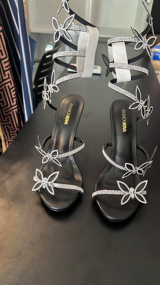 Sandales élégantes ornées