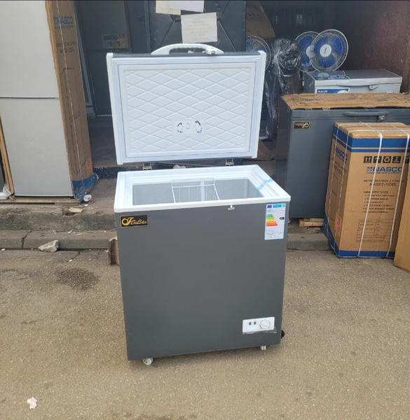 Congélateur coffre compact