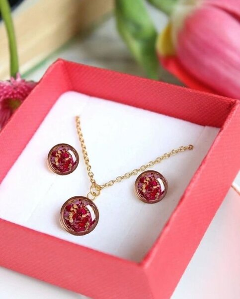 Resin jewellery set