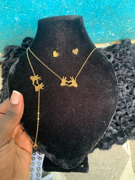 Collier et Boucles d'Oreilles Dorés