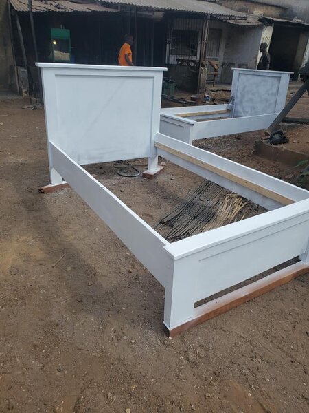 Beds with head with large headboards