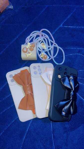 Coque iPhone avec accessoires