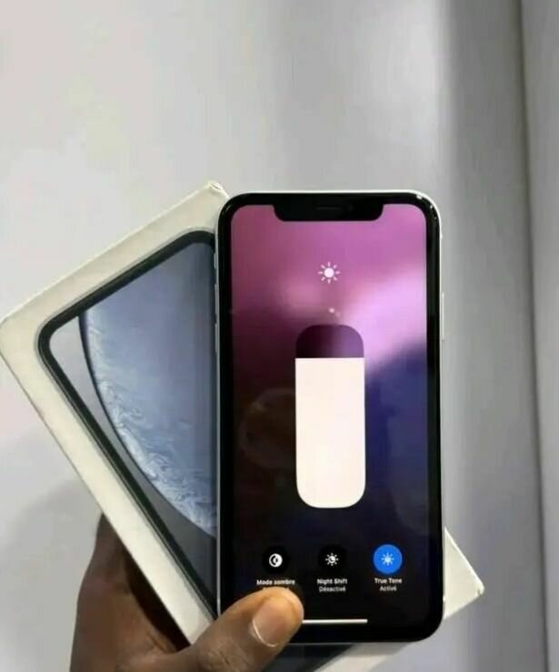 iPhone XR 64 Go neuf