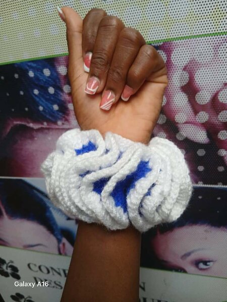 Chouchou crochet coloré doux