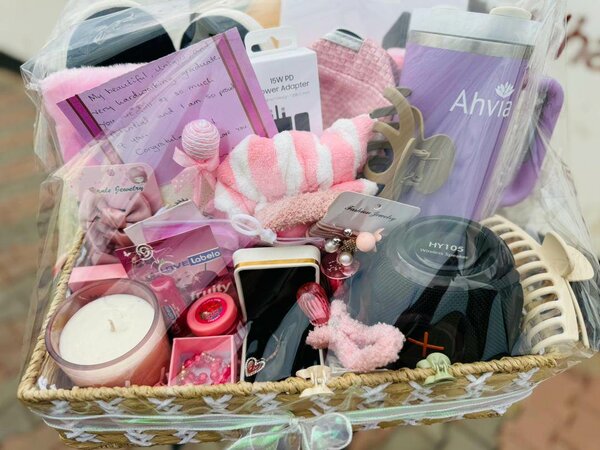 Gift baskets for girls