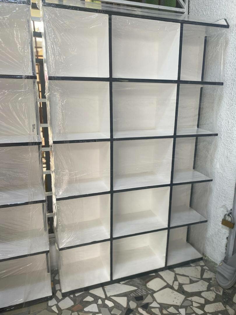 Étagère de Rangement Moderne