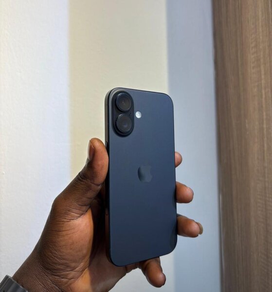 iPhone 16