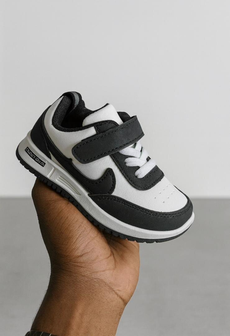 Baskets enfant en cuir stylées