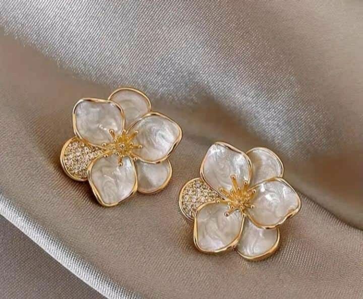 EAR Rings