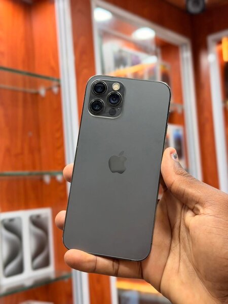 iPhone 12 pro 128 Go