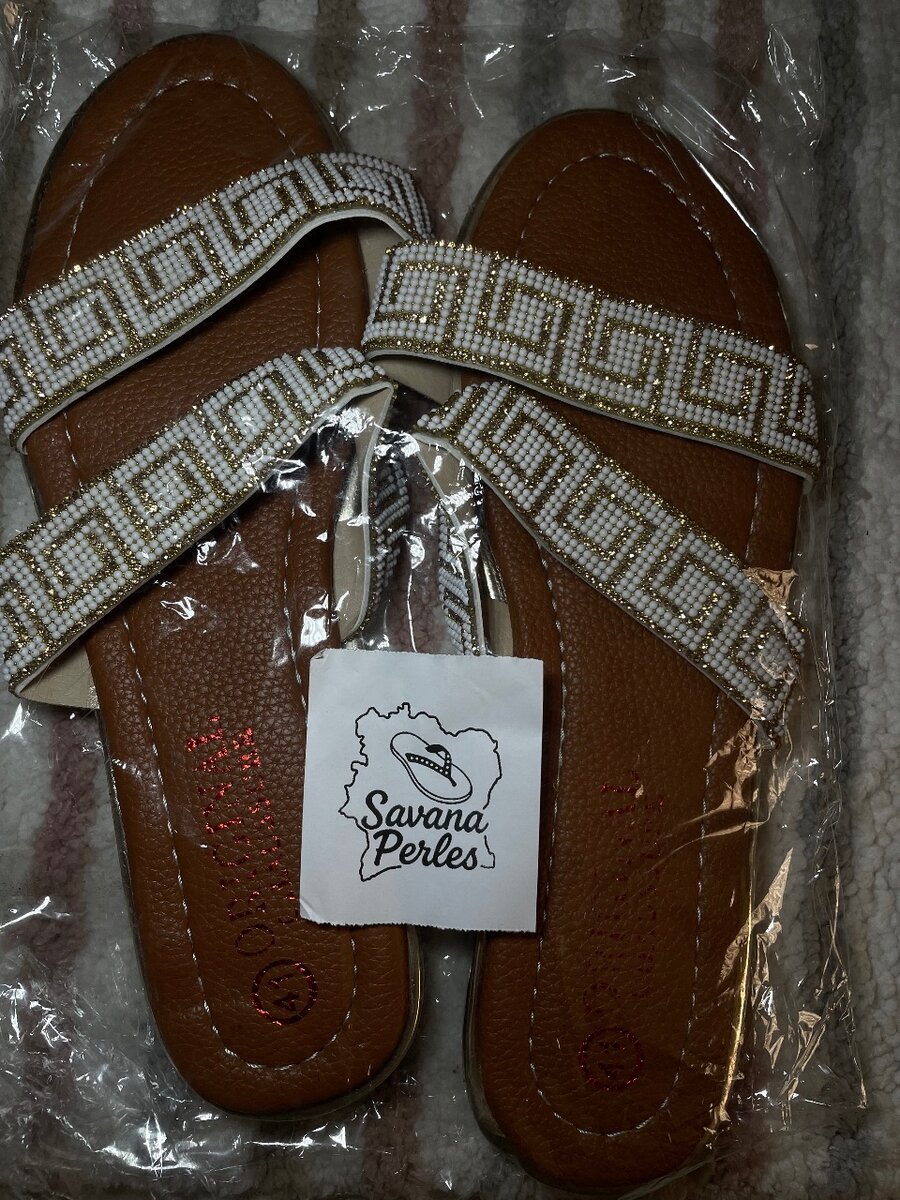 Sandales élégantes perlées