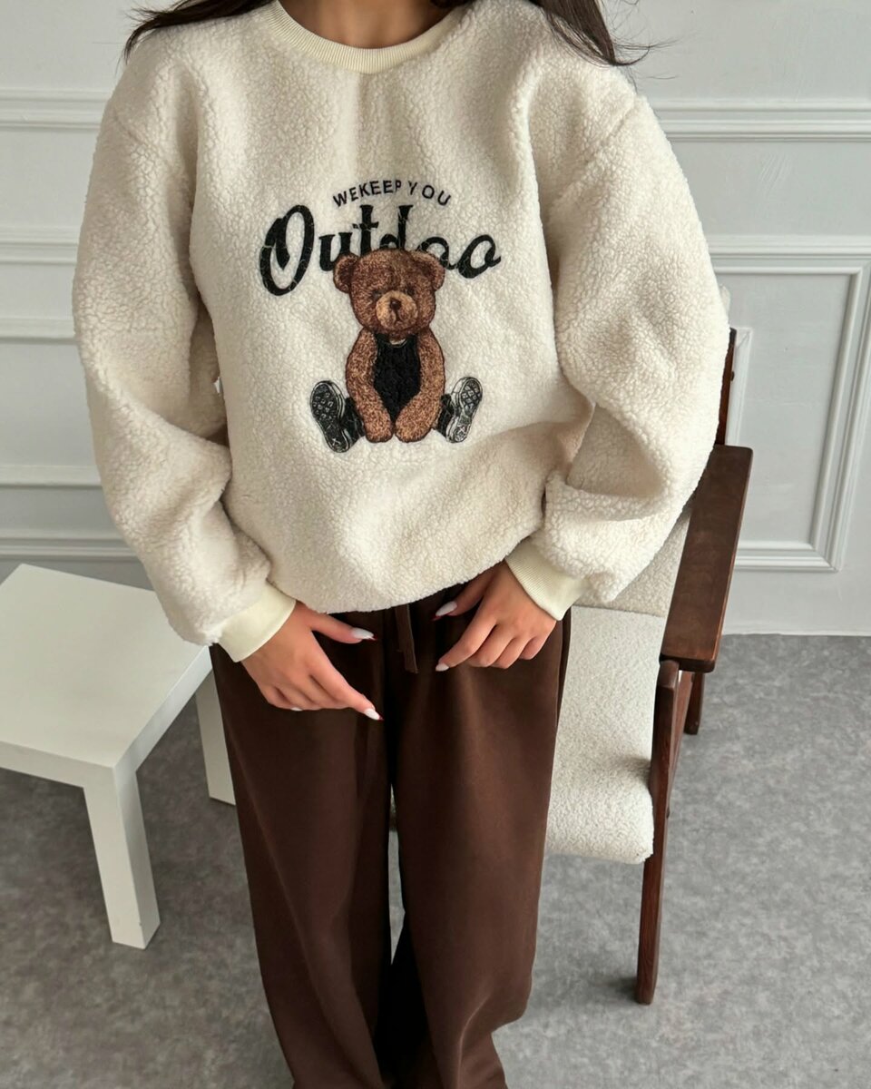 Женский белый свитшот