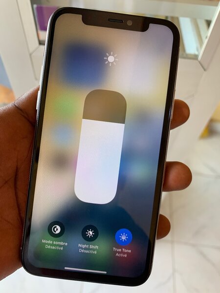 IPHONE 11 PRO SANS ID