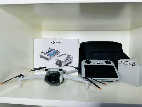 Drone DJI MINI 3 FLY MORE COMBO