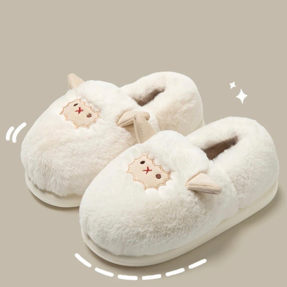 Домашяя тапочка «Овечка». Мягкая,пушистая и очень теплая.)