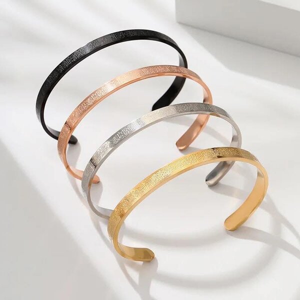 Bracelet en acier inoxydable.