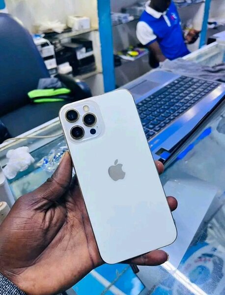 iPhone Blanc Moderne