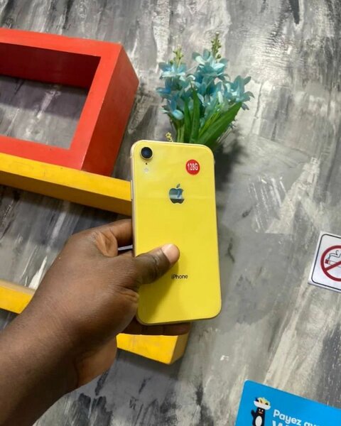 iPhone Jaune 128 Go