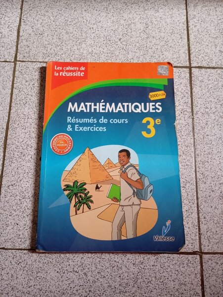Livres scolaires 3ème Mathématiques et Anglais