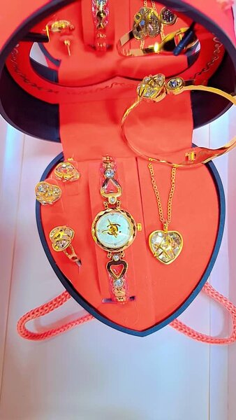 Luxurious Gold Watch & Jewelry Set