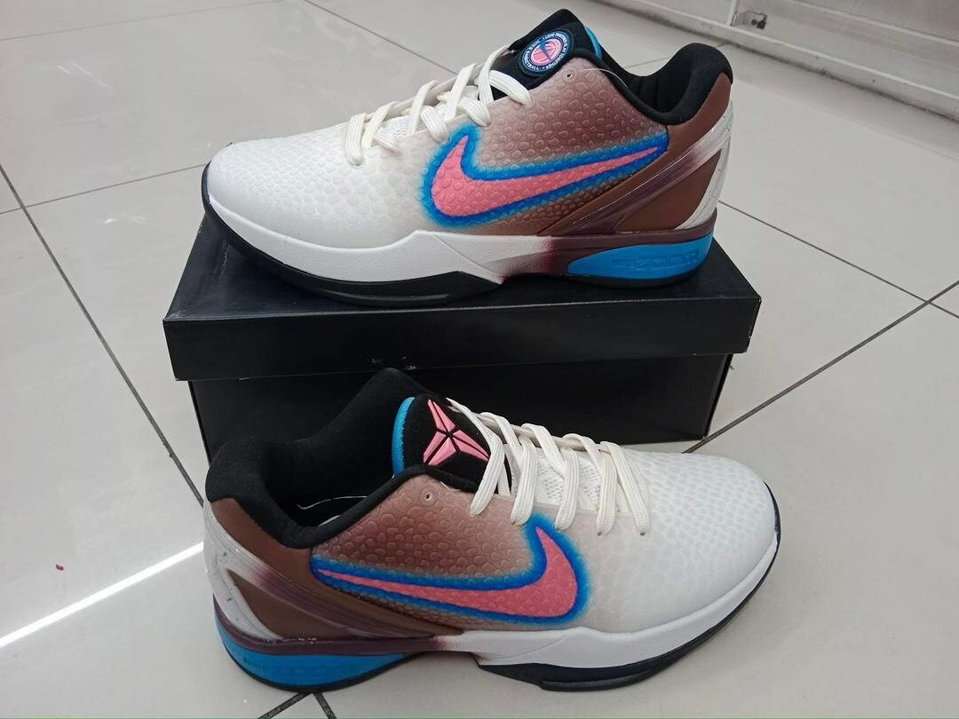 Basket : Chaussures colorées