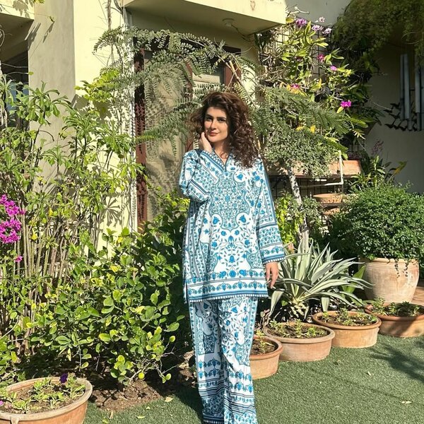 Kubra khan Digital 2pc