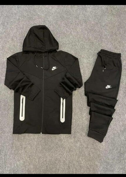 NIKE TECH SURVÊT