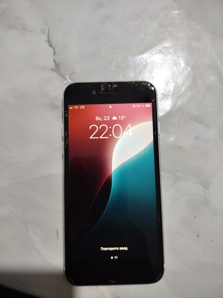 Айфон se 2020 на 64gb