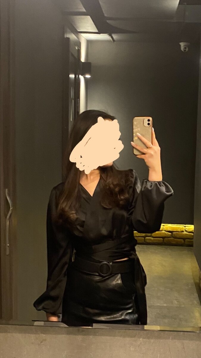 Черная кофточка с поясом