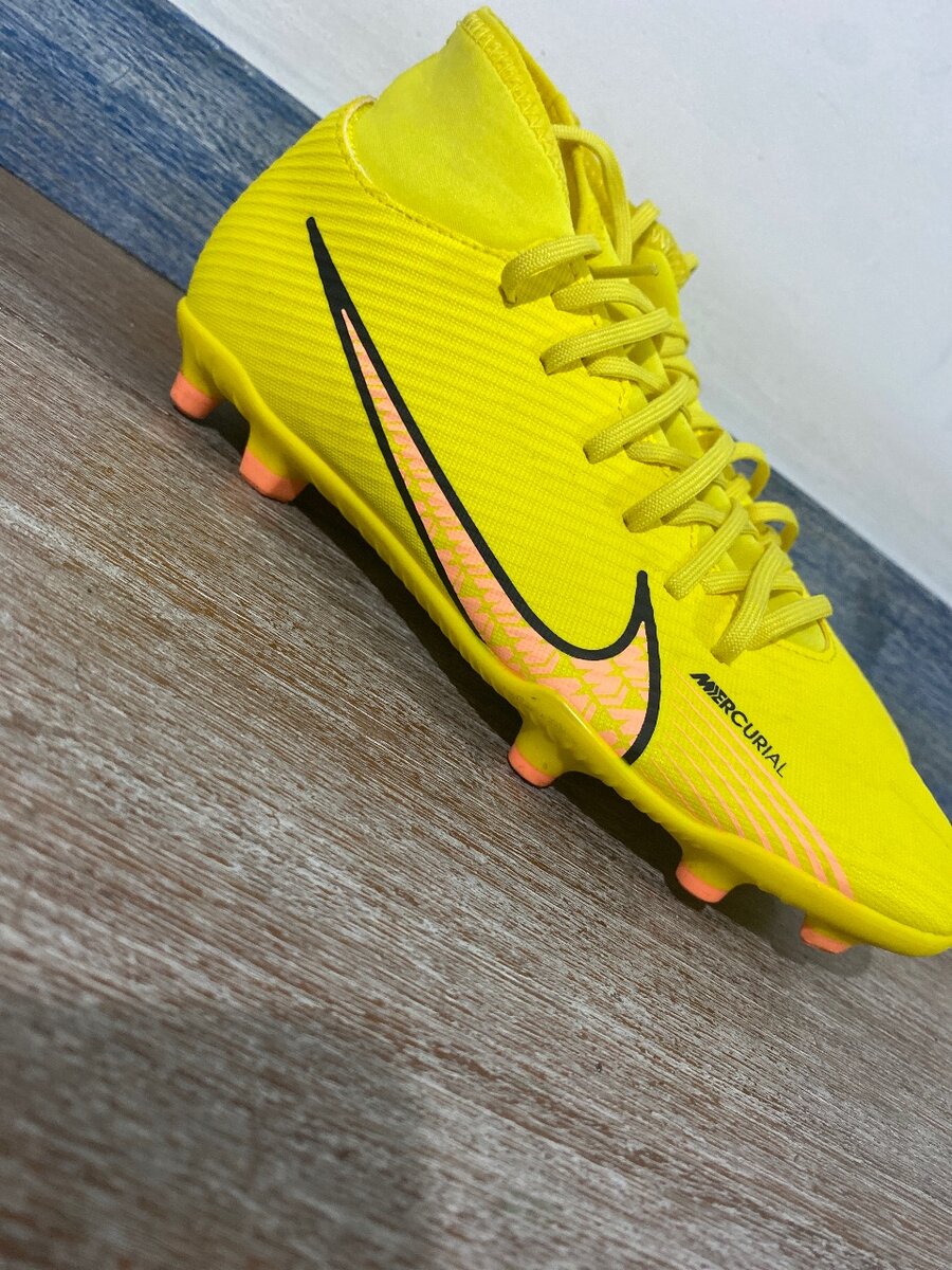 Crampons mercuriales nike original venu de france