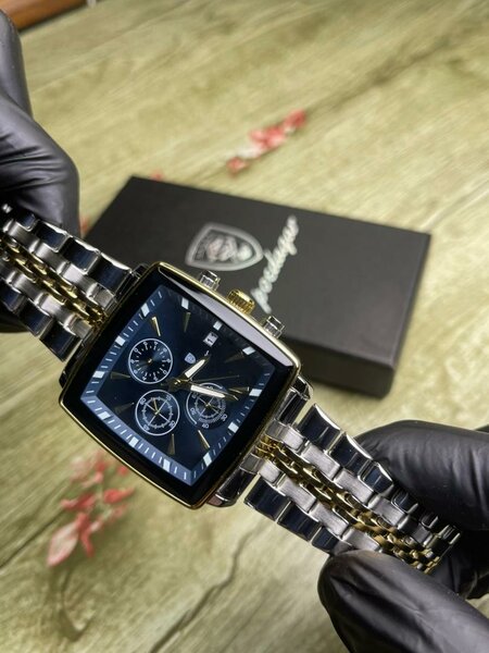 Montre carrée en acier inoxydable