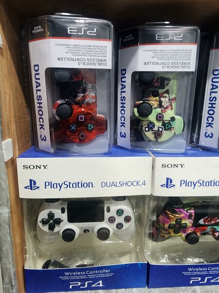 Manette PS4 DualShock 4