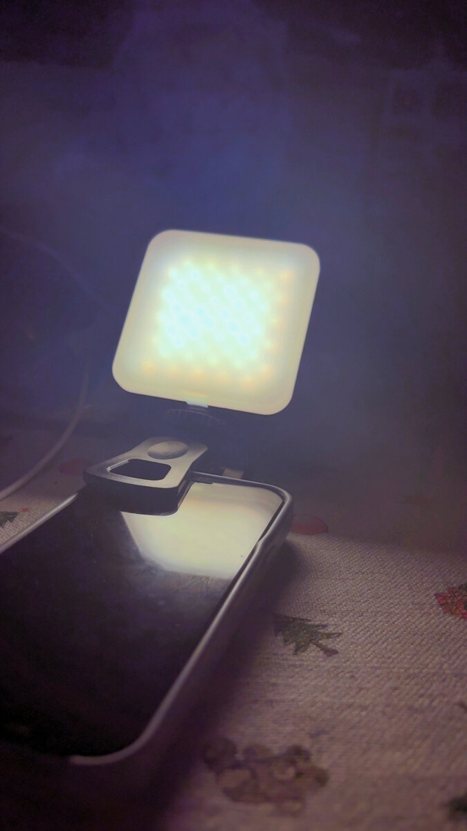 Lumière LED Clip Smartphone