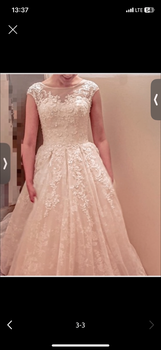 Свадебное платье со шлейфом