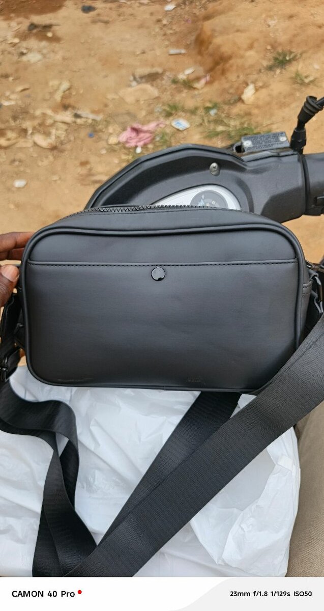 Sac bandoulière homme élégant