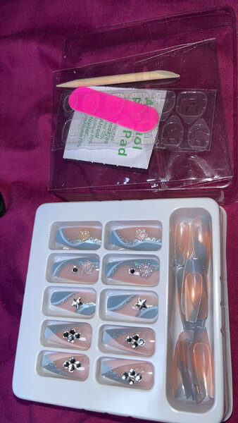 Faux ongles pour femmes, 24 pièces