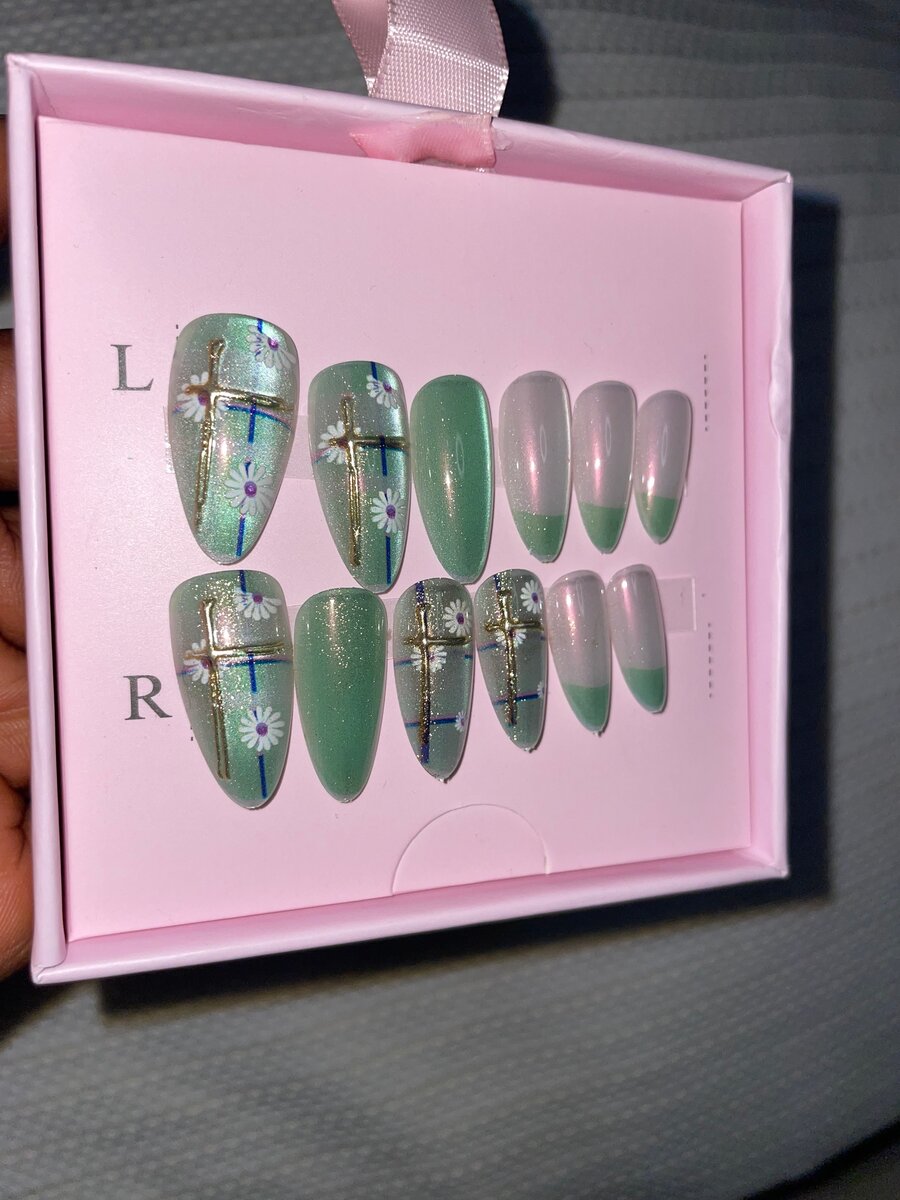 Ongles Précollés Élégants