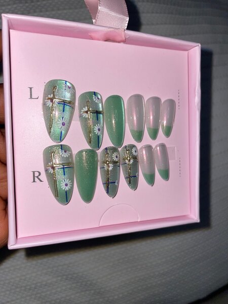 Ongles Précollés Élégants