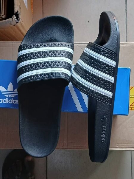 Sandales Adidas Adilette