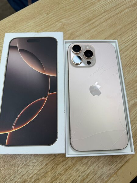 16 pro max 256 GO CE  Dos lég