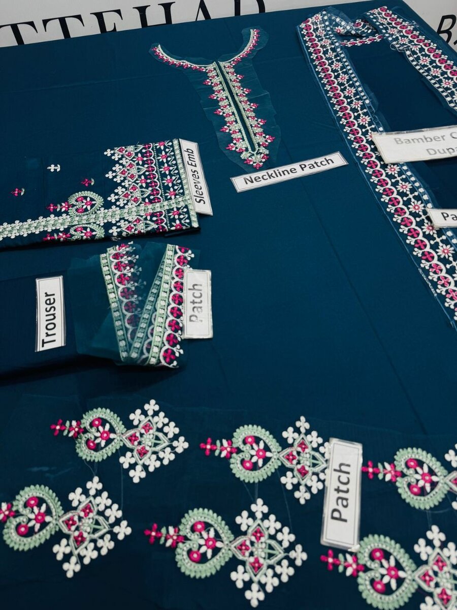 Woman's*Summer Collection 2025