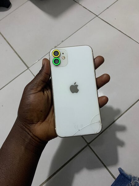 iPhone 11 simple 2 puce