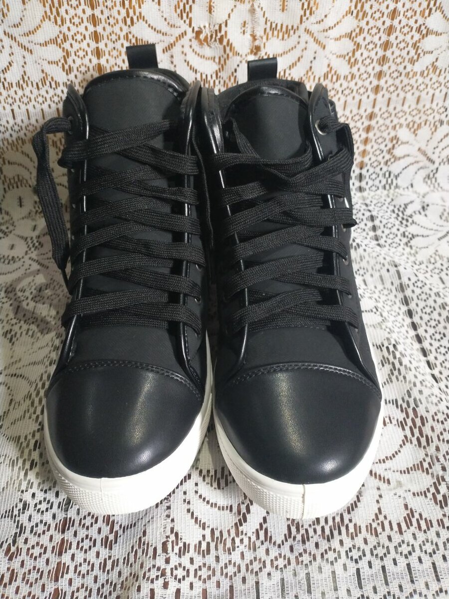 Baskets montantes noires tendance