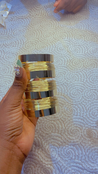 Bracelets dorés élégants