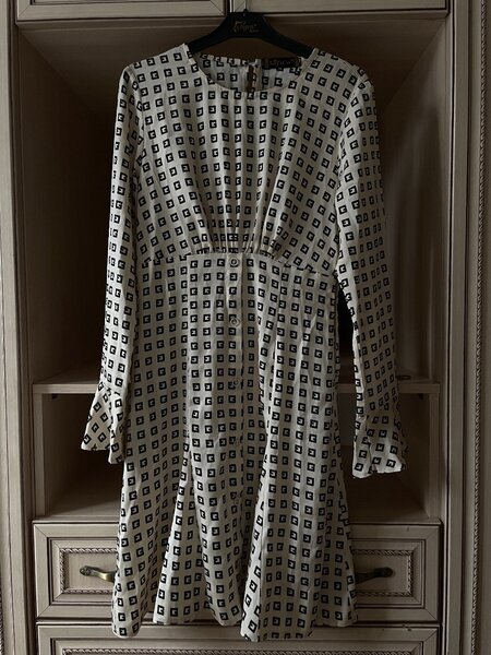 Платье из шелка