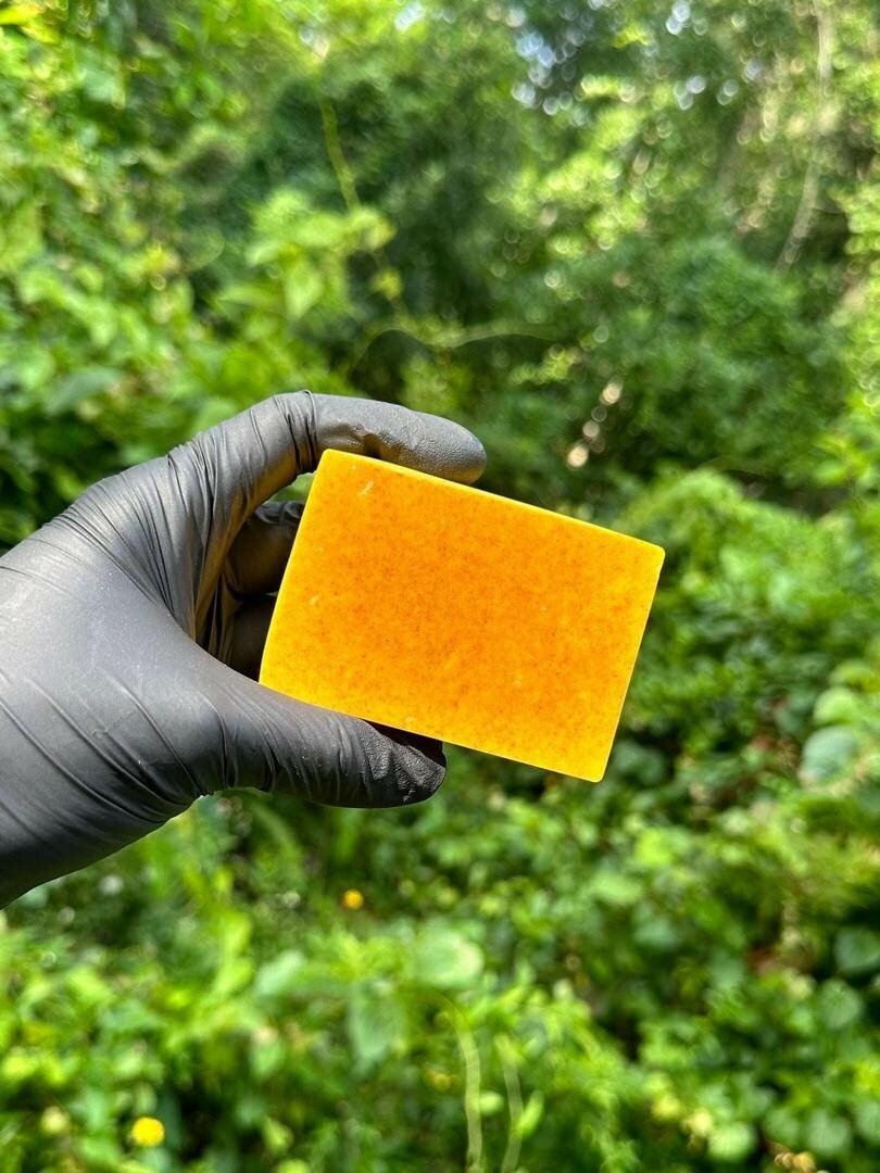 Savon Bio au curcuma citron
