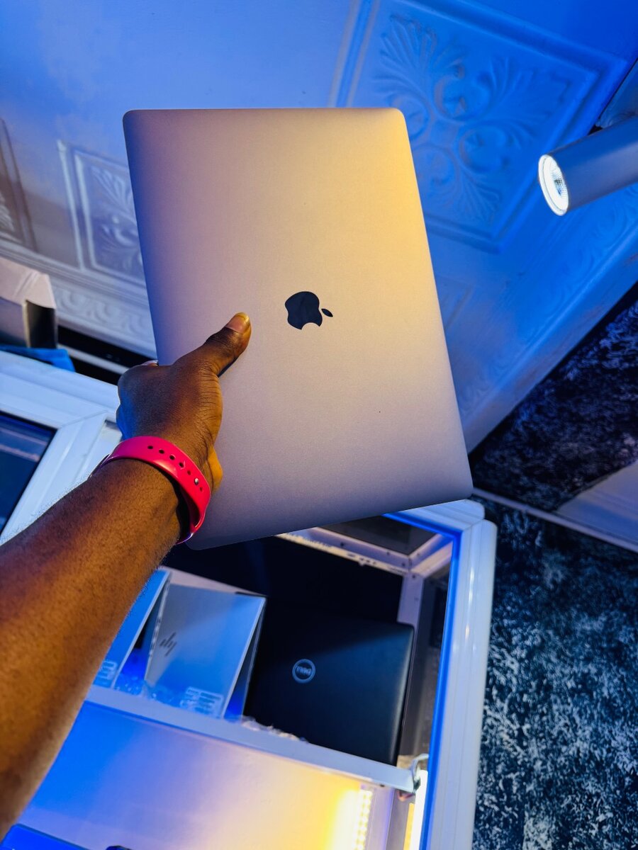 MacBook Pro 2018 15.6inch