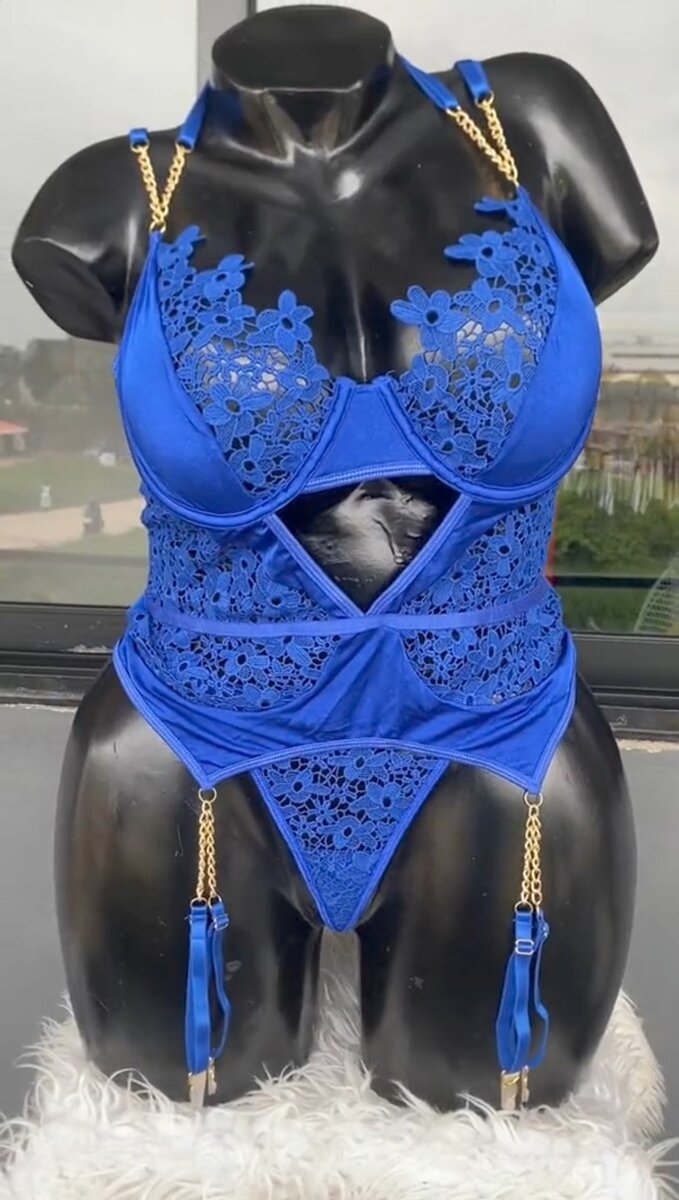 Lingerie dentelle sexy .