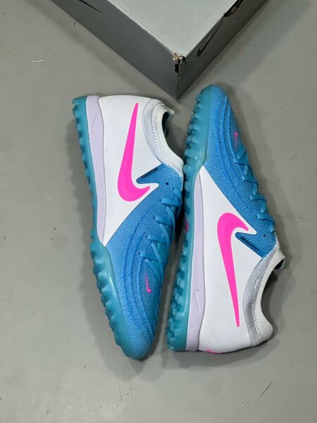 Chaussures de Foot Nike