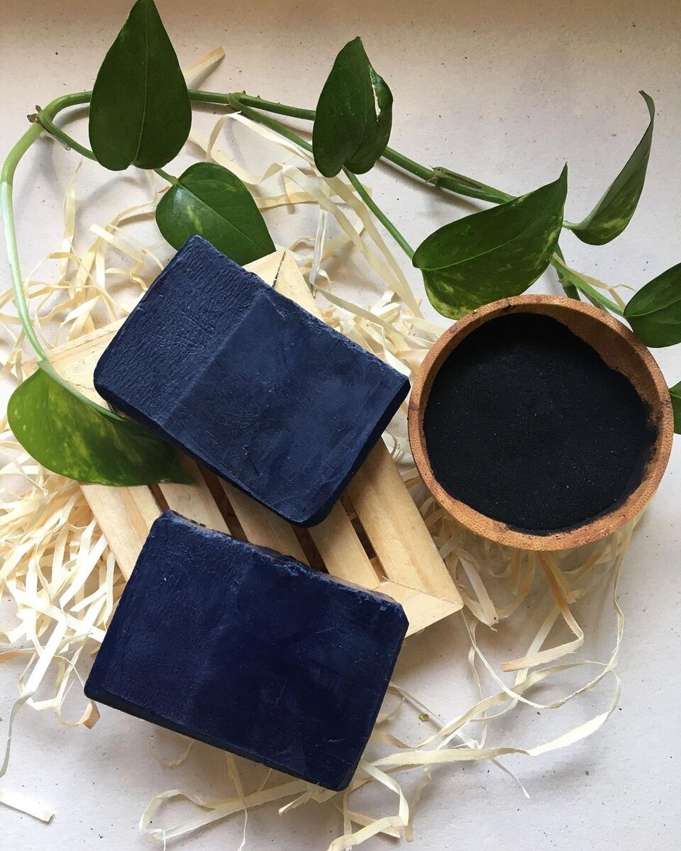 Savon au charbon actif naturel